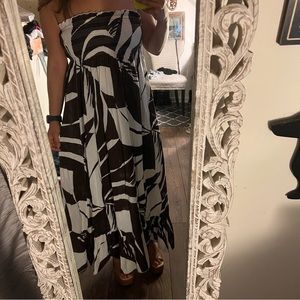 Sleeveless maxi dress